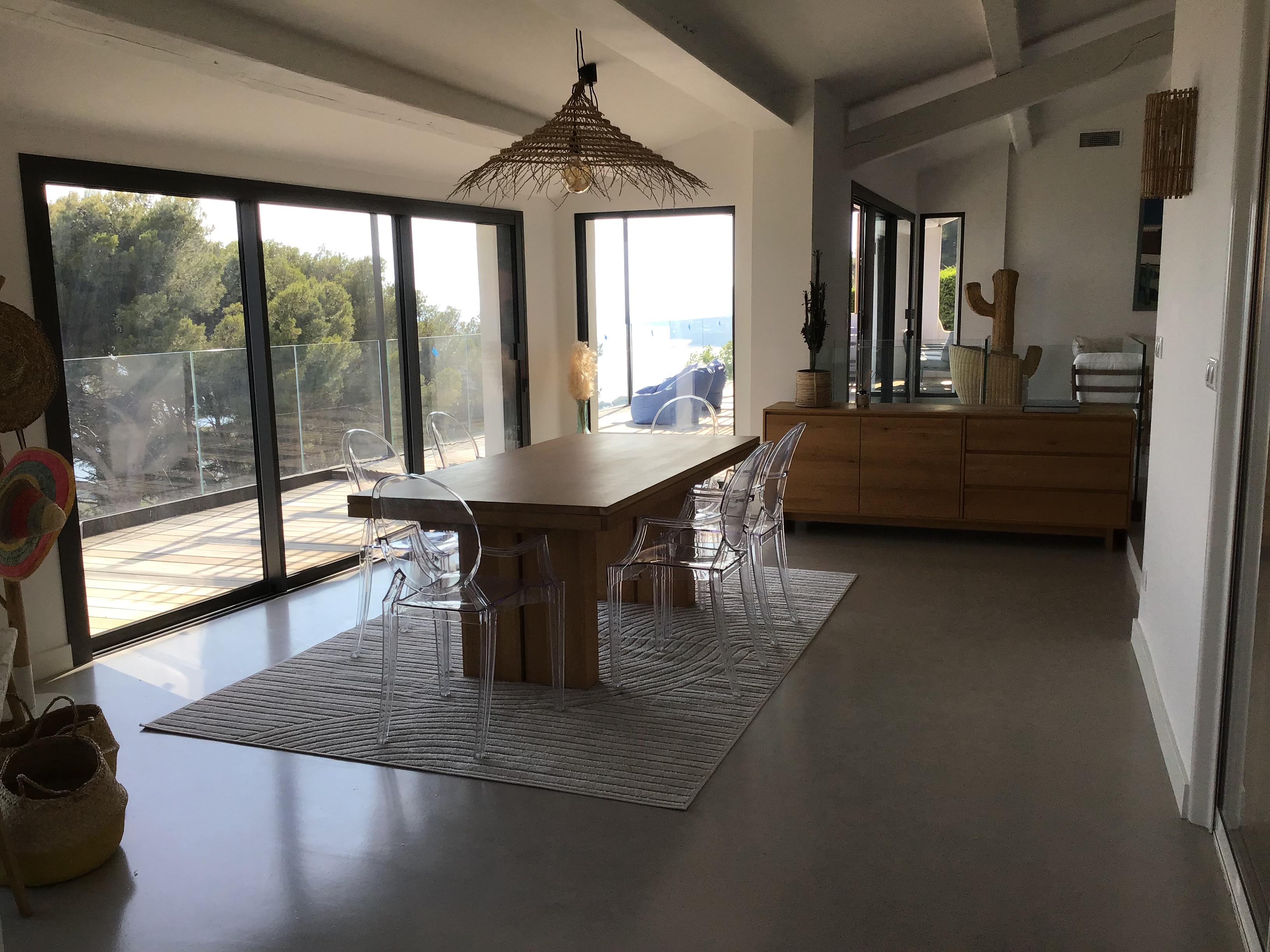 Vue de la terrasse sur la presqu’ile de Giens